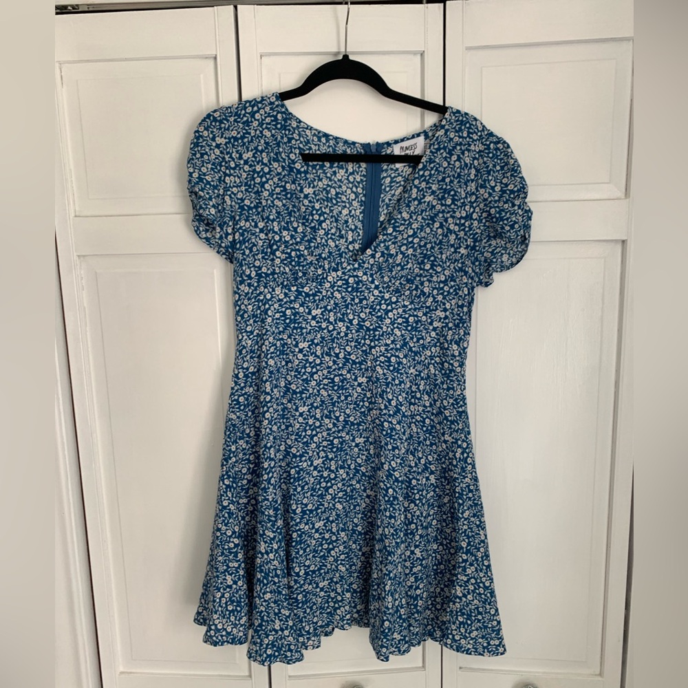 Never worn Princess Polly blue floral mini dress size 8